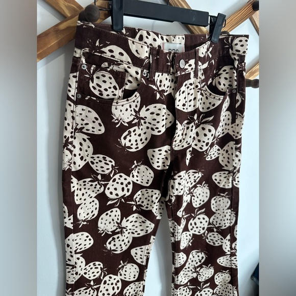 BDG- 90s MIDRISE BOOTCUT - STRAWBERRY PATTERN- Size 28 - Picture 6 of 14